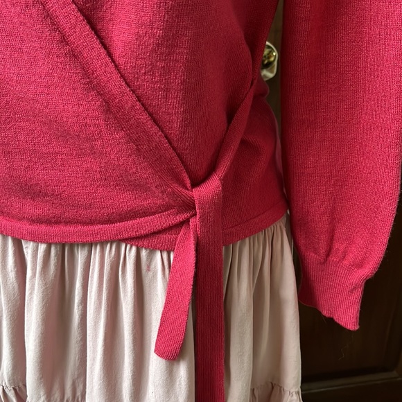 CENY    Boutique  beautiful lightweight wrap Sweater  color Red Rose  EUC Size S - Picture 3 of 13